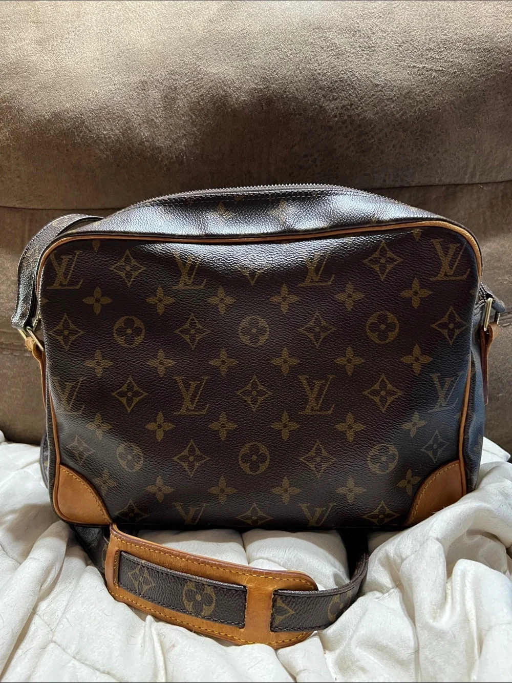 Louis Vuitton Monogram Canvas Double Compartment Nile crossbody bag